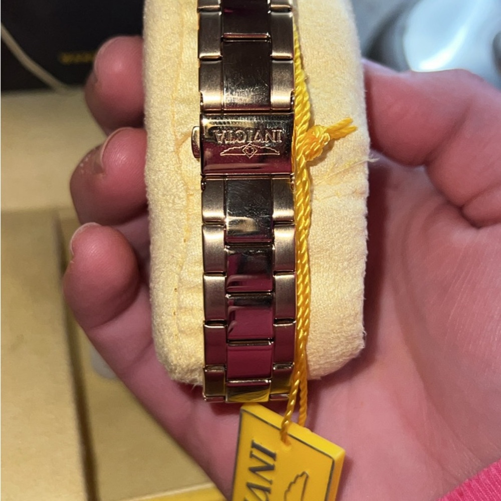BRAND NEW Invicta angel collection gold watch